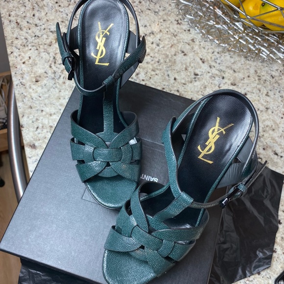 Yves Saint Laurent Tribute Heels - Picture 1 of 5